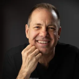 Dr. Rafael Grossmann